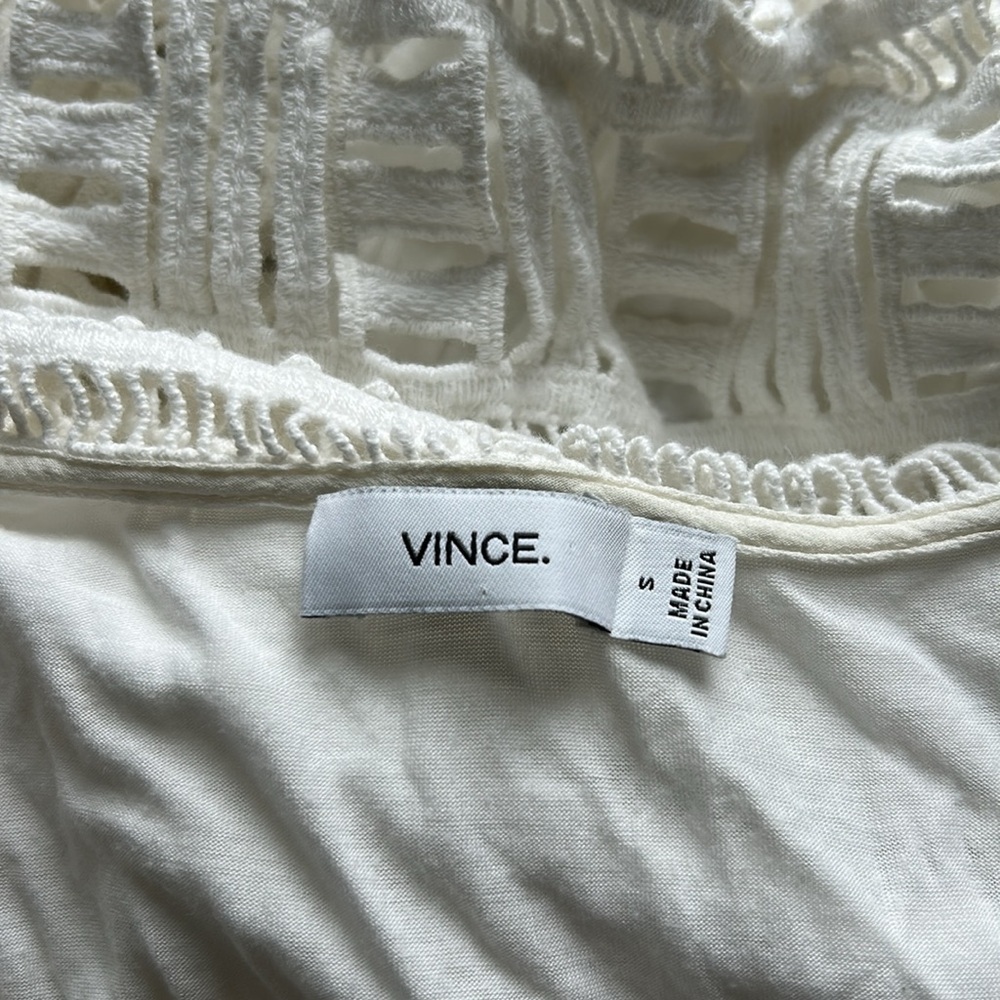 Vince Geometric Lace Crochet Top Short Sleeve Lined Cotton White Career Sz S - Picture 7 of 10